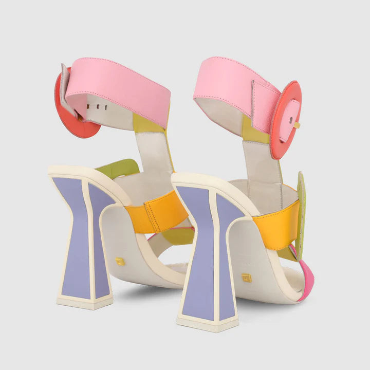 KAT MACONIE