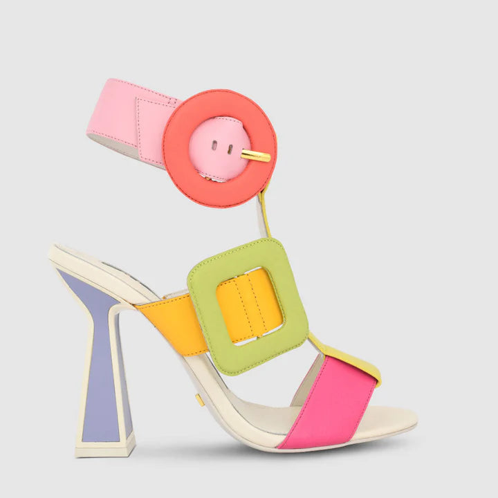 KAT MACONIE