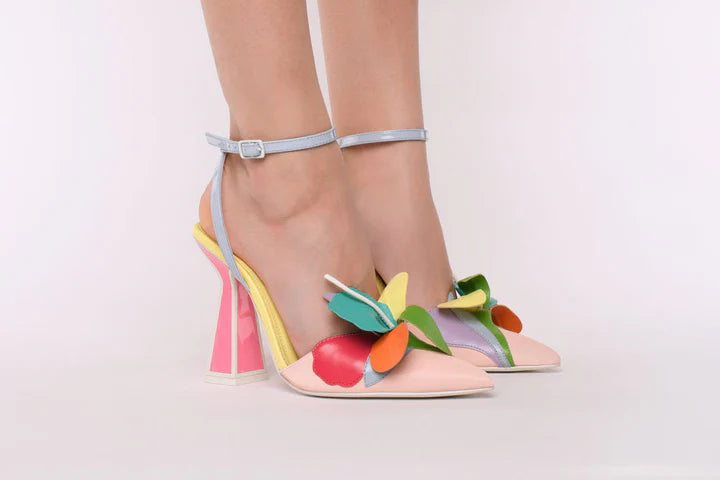 KAT MACONIE